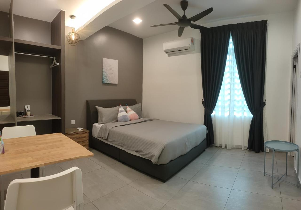 איפוה Just Austin Guesthouse מראה חיצוני תמונה