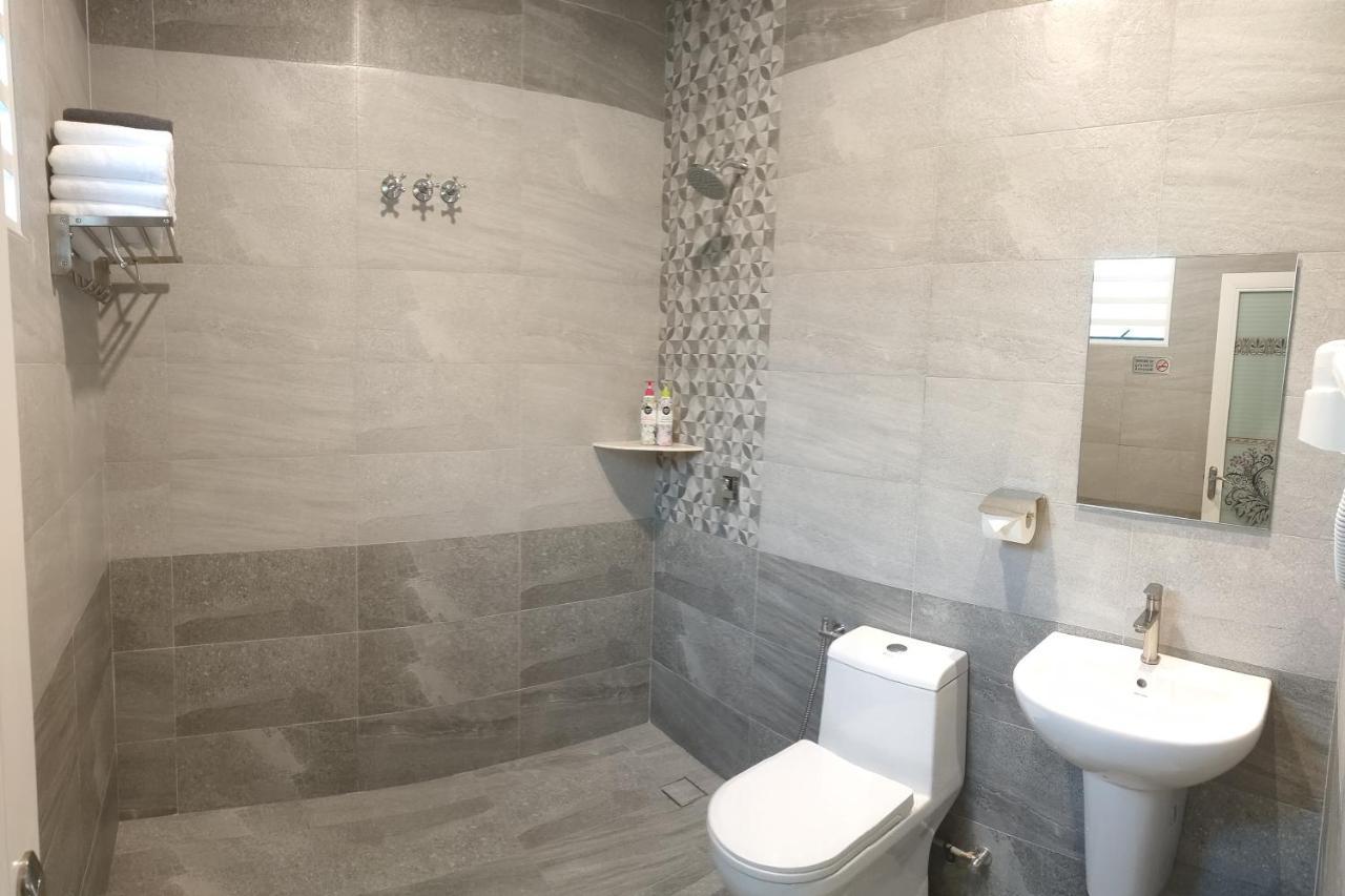איפוה Just Austin Guesthouse מראה חיצוני תמונה