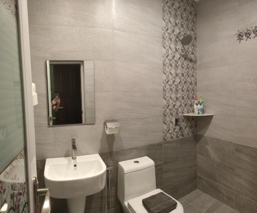 איפוה Just Austin Guesthouse מראה חיצוני תמונה