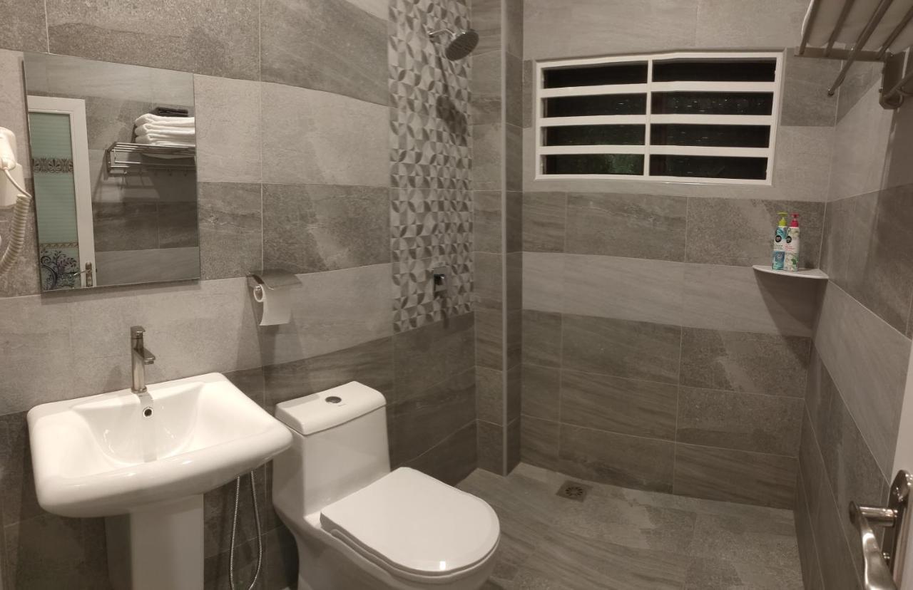 איפוה Just Austin Guesthouse מראה חיצוני תמונה
